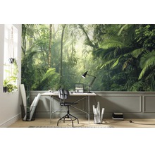 Bureau avec papier peint photo motif jungle, bureau et matériel de bureau.