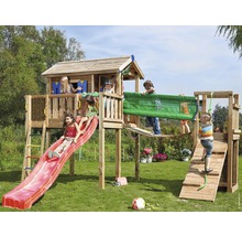 Aire de jeux en bois avec toboggan, mur d''escalade et cabane pour enfants dans le jardin.