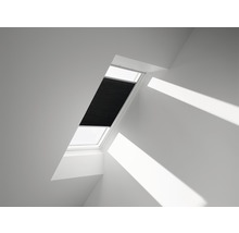 Dachfenster mit Plissee zur Verdunkelung