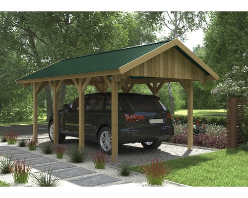 Carport aus Holz mit Auto