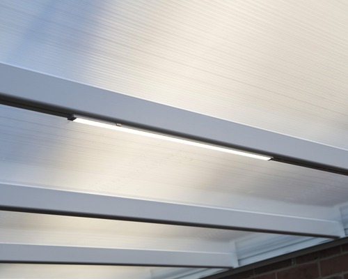 Toit de terrasse éclairé avec bande LED