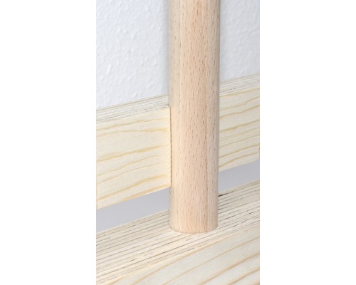 Vue détaillée d''une construction en bois avec du bois rond