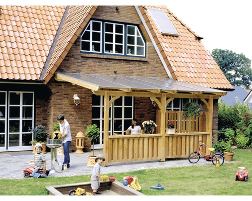 Parapet coffrage de couvercle en pin Douglas 220x84 cm Une famille profite de sa terrasse avec un toit en bois dans le jardin