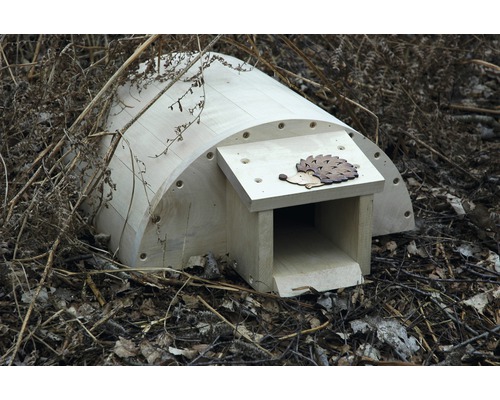 Maison pour hérisson en bois avec décoration hérisson