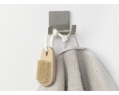 Edelstahlhaken mit Bürste und Handtuch