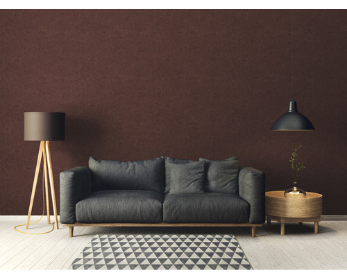 Wohnzimmer mit Sofa, Stehlampe und Pendelleuchte