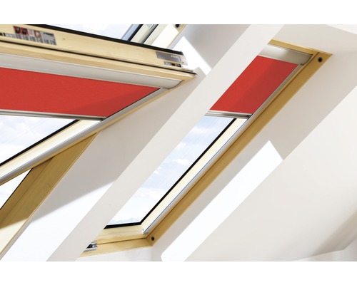 Fenêtres de toit avec store occultant rouge