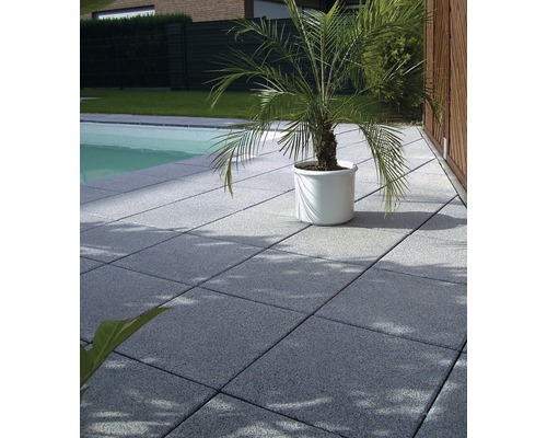 Dalle pour terrasses en béton Cassana quartz-grise 40x40x4 cm