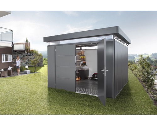 Casa Nova Geräteschuppen mit Regalen und geöffneter Tür im Garten