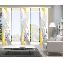 Vue d''une pièce avec des panneaux coulissants à motif graphique