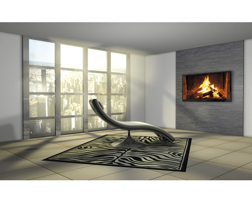 Salon moderne avec chaise longue, tapis et cheminée