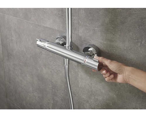 Mitigeur thermostatique apparent pour le réglage de la température dans la douche