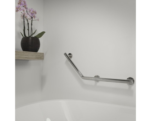 Bad mit Haltegriff zur Unterstützung der Mobilität und Sicherheit