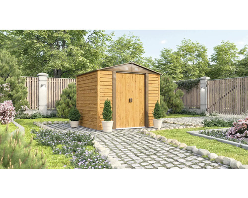 Gerätehaus PERGART Frankfurt II 86 236 x 195 cm holzoptik Gartenszene mit Holzgartenhaus, umgeben von Grünpflanzen und Blumen