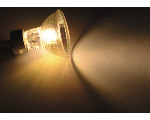 Halogenlampe leuchtet