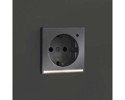 Steckdose mit Orientierungslicht von Jung