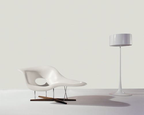 Scène design avec fauteuil et lampadaire