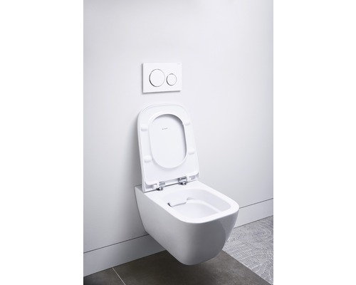 WC suspendu à fond creux avec bride ouverte et plaque de commande