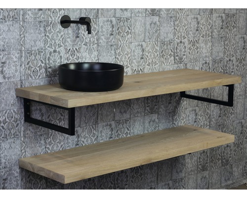 Salle de bains avec deux consoles en bois, vasque à poser noire et robinetterie