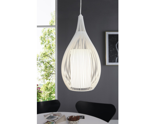 Hängelampe mit tropfenförmigem Lampenschirm
