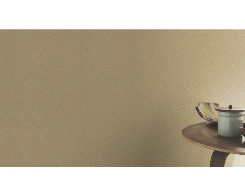 Nahaufnahme einer goldfarbenen Vinyltapete mit glitzernder Oberfläche