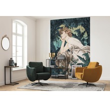 Wohnzimmer mit Fototapete, zwei Sesseln und Beistelltisch