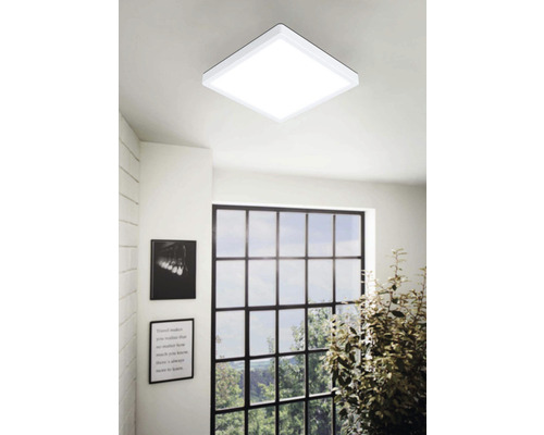 Plafonnier LED acier/plastique 20W 2200 lm 4000 K blanc neutre hxLxl 45x300x300 mm Fueva blanc carré Plafonnier LED acier/plastique 20W 2200 lm 4000 K blanc neutre hxLxl 45x300x300 mm Fueva blanc carré