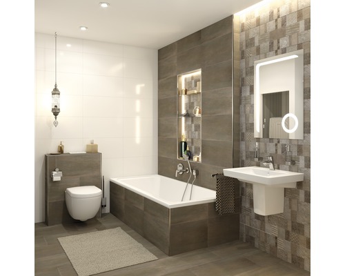 Salle de bains moderne avec baignoire, lavabo, toilettes et carrelage dans les tons marron et blanc