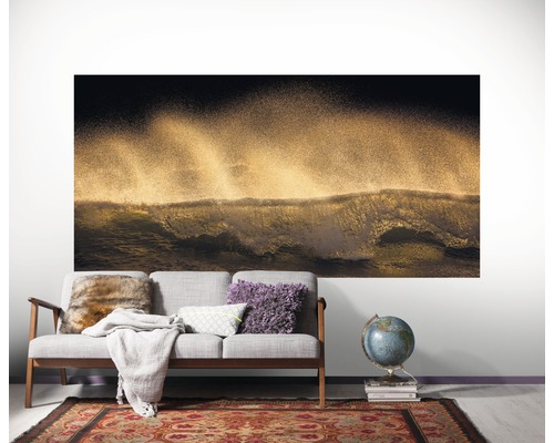 Tableau mural décoratif avec motif de vagues au-dessus d''un canapé dans le salon