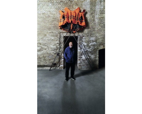 Buch "Englisch" Ai Weiwei & HORNBACH – "Safety Jackets Zipped the Other Way"-0