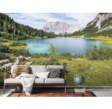 Papier peint photo avec un lac de montagne et des moutons