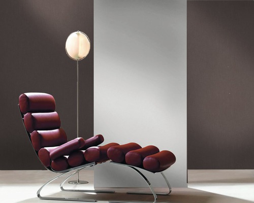 Chaise longue avec rouleaux rembourrés et lampadaire