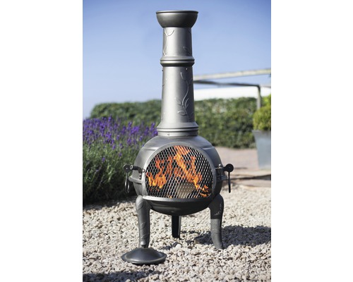 Gartengrillkamin mit Blattdesign und Gitter