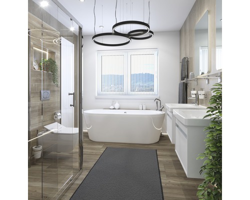 Salle de bain avec douche, baignoire, lavabo, miroir et éclairage