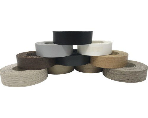 Plusieurs rouleaux de différents chants empilés