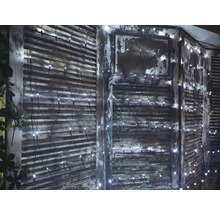 Guirlande lumineuse décorative sur les volets