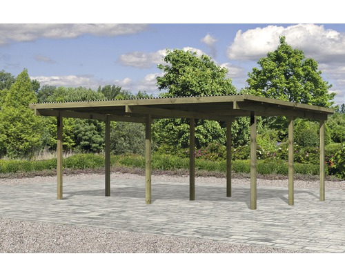 Carport en bois avec toit plat dans le jardin