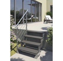 Treppe mit Geländer im Aussenbereich