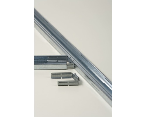 Profilé métallique pour cloison sèche avec accessoires