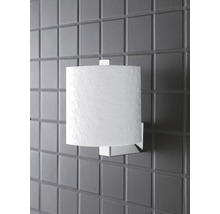 Wandleuchte mit Lampenschirm an Wandfliesen