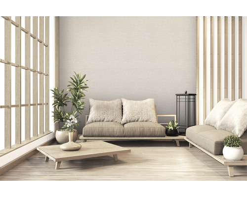 Intérieur lumineux avec mobilier en bois, plantes et sièges de style japonais