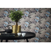Papier peint à motif de poissons dans une pièce à vivre