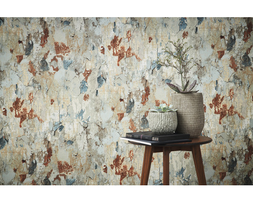 Stilvolle Tapete mit Putzstruktur imitiert eine alte Wand