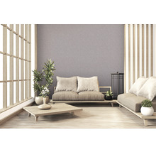 Helles Wohnzimmer im japanischen Stil mit Holzmöbeln und Zimmerpflanzen