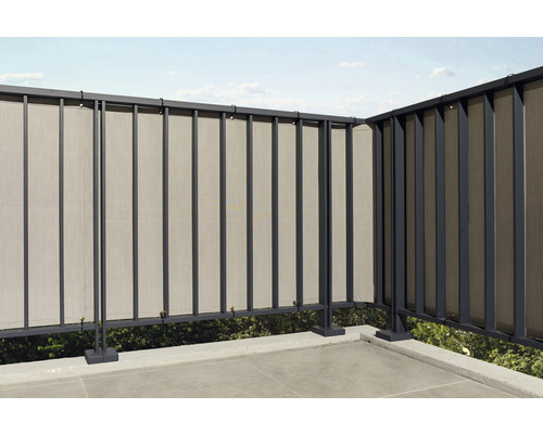 Balcon avec pare-vue et rambarde