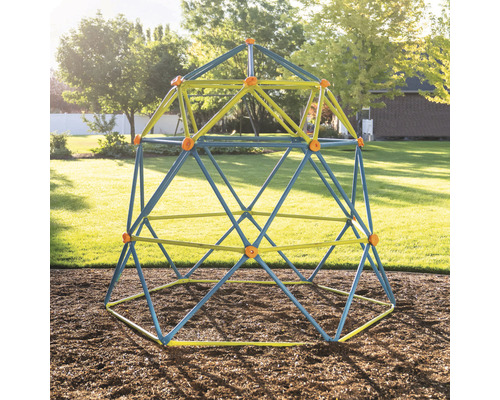 Klettergerüst für den Außenbereich mit Stahlrahmen und sechseckiger Basis.