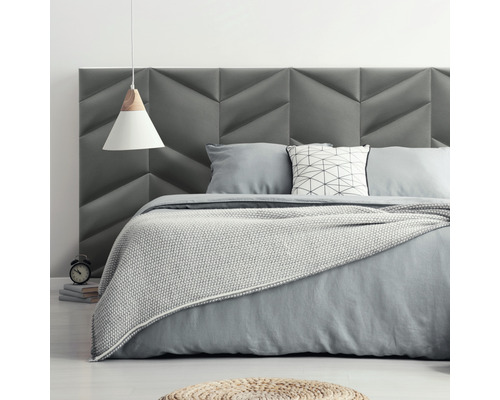 Coussin mural Riviera gris aspect velours 30 x 15 cm gauche Chambre grise avec tête de lit rembourrée et lampe de chevet