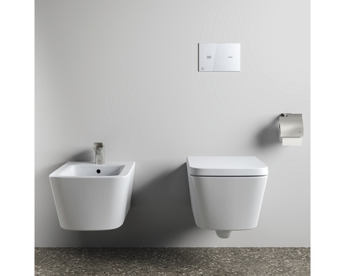 Salle de bain moderne avec WC suspendu et bidet