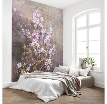 Chambre à coucher avec papier peint photo à motif floral et lit