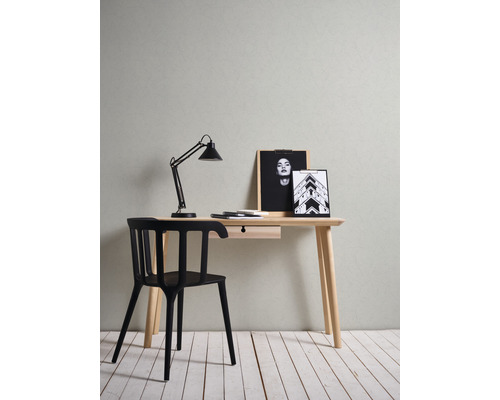 Bureau avec tiroir, lampe et chaise dans le bureau